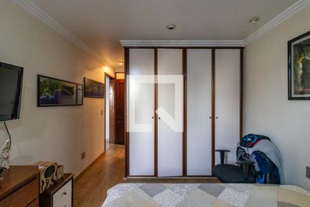 Apartamento à venda com 250m², 4 quartos e 4 vagas Apartamento à venda com 250m², 4 quartos e 4 vagasSuíte 1