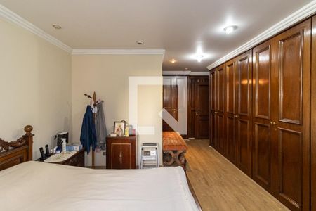 Apartamento à venda com 250m², 4 quartos e 4 vagas Apartamento à venda com 250m², 4 quartos e 4 vagasSuíte 4