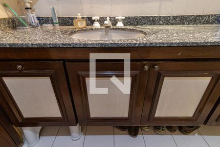 Apartamento à venda com 250m², 4 quartos e 4 vagas Apartamento à venda com 250m², 4 quartos e 4 vagasSuíte 1