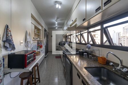 Apartamento à venda com 250m², 4 quartos e 4 vagas Apartamento à venda com 250m², 4 quartos e 4 vagasCozinha