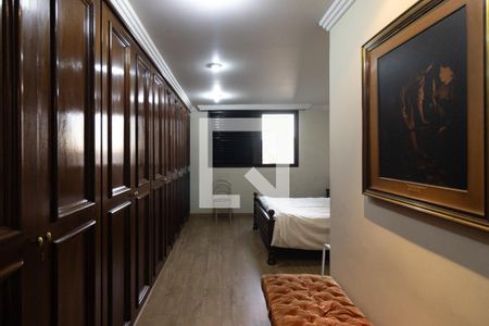 Apartamento à venda com 250m², 4 quartos e 4 vagas Apartamento à venda com 250m², 4 quartos e 4 vagasSuíte 4