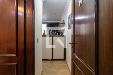 Apartamento à venda com 250m², 4 quartos e 4 vagas Apartamento à venda com 250m², 4 quartos e 4 vagasSuíte 3