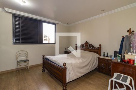 Apartamento à venda com 250m², 4 quartos e 4 vagas Apartamento à venda com 250m², 4 quartos e 4 vagasSuíte 4