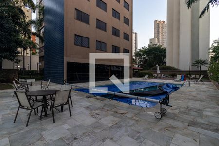 Apartamento à venda com 250m², 4 quartos e 4 vagas Apartamento à venda com 250m², 4 quartos e 4 vagasÁrea comum do prédio