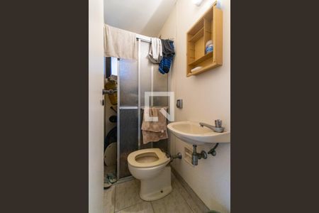 Apartamento à venda com 250m², 4 quartos e 4 vagas Apartamento à venda com 250m², 4 quartos e 4 vagasBanheiro