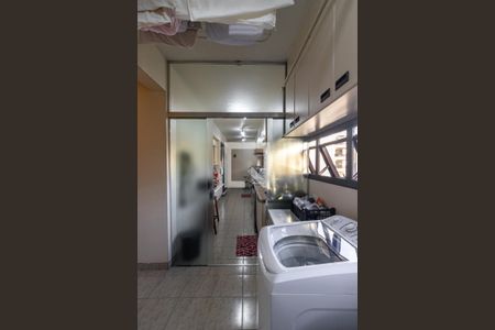 Apartamento à venda com 250m², 4 quartos e 4 vagas Apartamento à venda com 250m², 4 quartos e 4 vagasÁrea de serviço