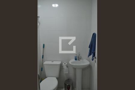Banheiro de apartamento para alugar com 1 quarto, 25m² em Cidade Satelite Santa Barbara, São Paulo