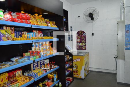 Apartamento para alugar com 25m², 1 quarto e sem vagaMini Mercado