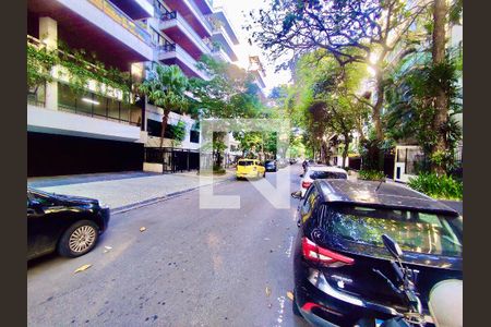 Apartamento à venda com 135m², 3 quartos e 2 vagasVista da Rua