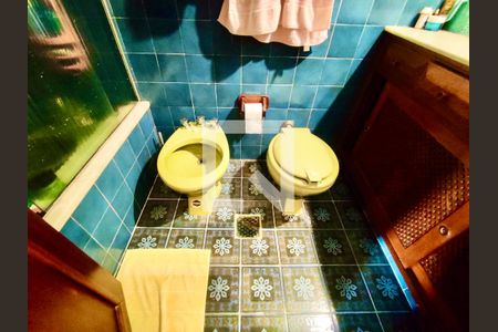 Apartamento à venda com 135m², 3 quartos e 2 vagasBanheiro social 