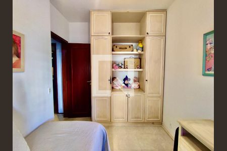Apartamento à venda com 135m², 3 quartos e 2 vagasQuarto