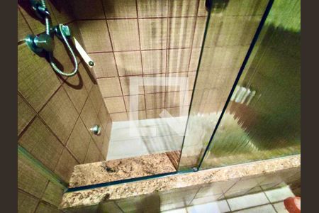 Apartamento à venda com 135m², 3 quartos e 2 vagasSuíte banheiro 