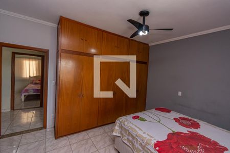 Casa à venda com 220m², 4 quartos e 3 vagasSuite 2