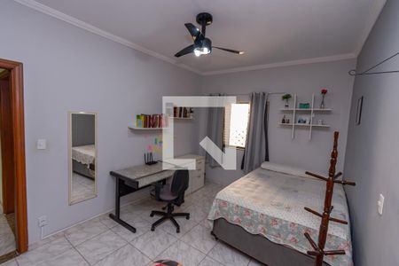 Casa à venda com 220m², 4 quartos e 3 vagasQuarto 2