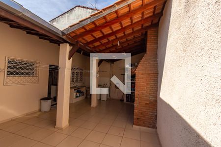 Casa à venda com 220m², 4 quartos e 3 vagasQuintal 