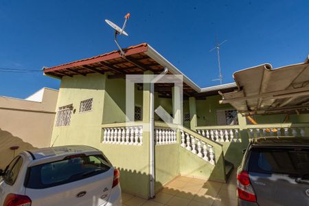 Casa à venda com 220m², 4 quartos e 3 vagasFachada 