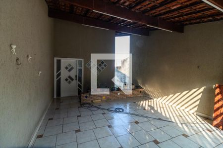 Casa à venda com 350m², 3 quartos e 2 vagas Casa à venda com 350m², 3 quartos e 2 vagasGaragem