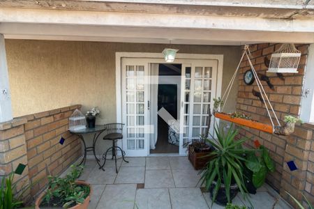 Casa à venda com 350m², 3 quartos e 2 vagas Casa à venda com 350m², 3 quartos e 2 vagasVaranda Sótão