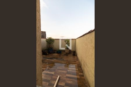 Casa à venda com 350m², 3 quartos e 2 vagas Casa à venda com 350m², 3 quartos e 2 vagasQuintal