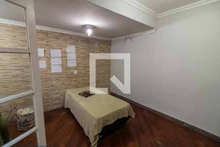 Casa à venda com 350m², 3 quartos e 2 vagas Casa à venda com 350m², 3 quartos e 2 vagasQuarto 2