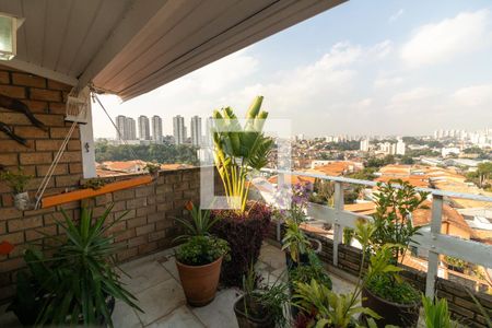 Casa à venda com 350m², 3 quartos e 2 vagas Casa à venda com 350m², 3 quartos e 2 vagasVaranda Sótão