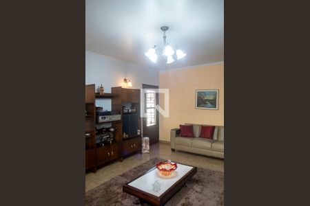 Casa à venda com 1321m², 3 quartos e 8 vagasSala