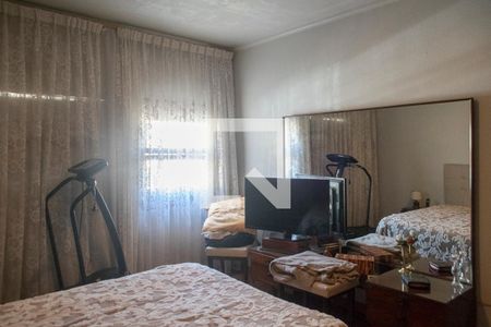 Casa à venda com 1321m², 3 quartos e 8 vagasQuarto 