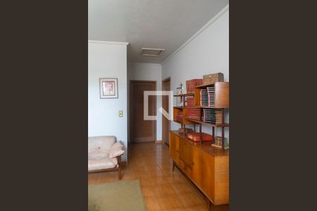 Casa à venda com 1321m², 3 quartos e 8 vagasSala 2