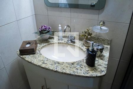 Casa à venda com 1321m², 3 quartos e 8 vagasBanheiro