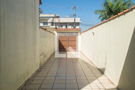 Casa à venda com 1321m², 3 quartos e 8 vagasLateral