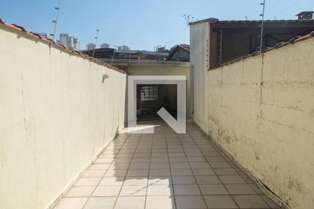 Casa à venda com 1321m², 3 quartos e 8 vagasLateral