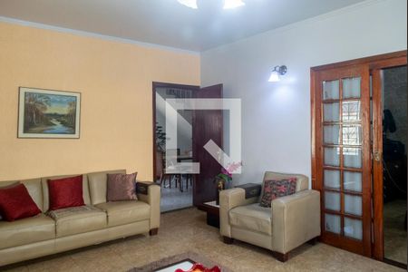 Casa à venda com 1321m², 3 quartos e 8 vagasSala