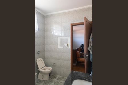 Casa à venda com 1321m², 3 quartos e 8 vagasBanheiro