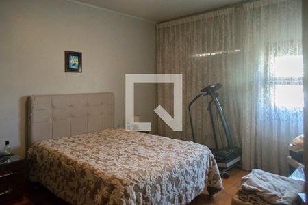 Casa à venda com 1321m², 3 quartos e 8 vagasQuarto 