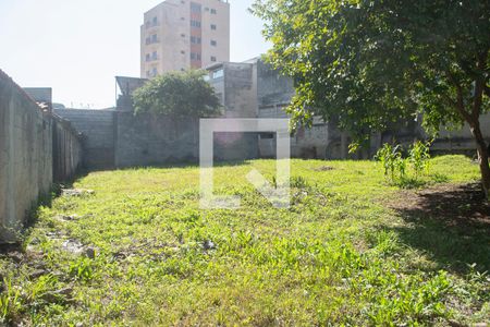 Casa à venda com 1321m², 3 quartos e 8 vagasFundos