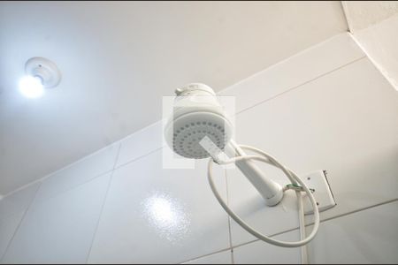 Apartamento para alugar com 75m², 2 quartos e sem vagachuveiro