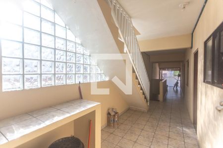 Casa à venda com 407m², 2 quartos e 2 vagas Casa à venda com 407m², 2 quartos e 2 vagasQuintal