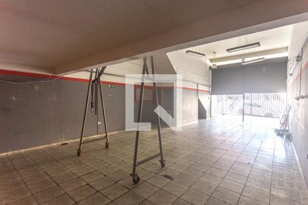 Casa à venda com 407m², 2 quartos e 2 vagas Casa à venda com 407m², 2 quartos e 2 vagasGaragem