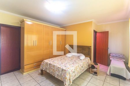 Casa à venda com 407m², 2 quartos e 2 vagas Casa à venda com 407m², 2 quartos e 2 vagasSuíte 2