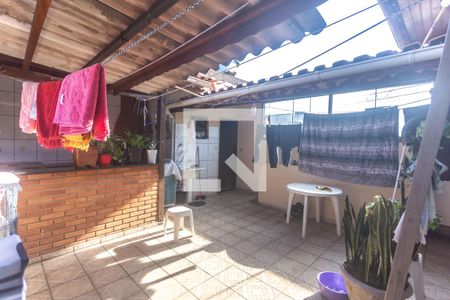 Casa à venda com 407m², 2 quartos e 2 vagas Casa à venda com 407m², 2 quartos e 2 vagasÁrea de serviço