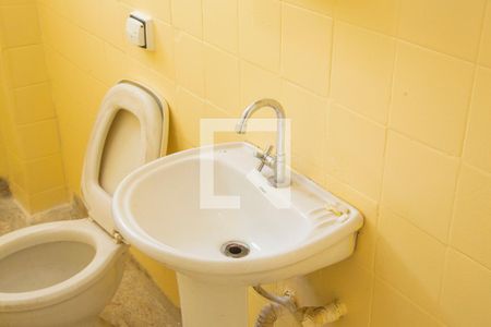 Detalhe do banheiro de kitnet/studio para alugar com 1 quarto, 30m² em Liberdade, São Paulo