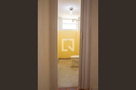 Banheiro  de kitnet/studio para alugar com 1 quarto, 30m² em Liberdade, São Paulo