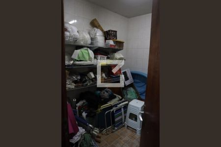 Casa à venda com 238m², 4 quartos e 4 vagasQuarto de Serviço