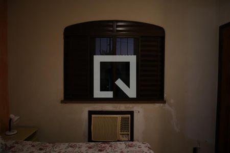 Casa à venda com 238m², 4 quartos e 4 vagasSuite