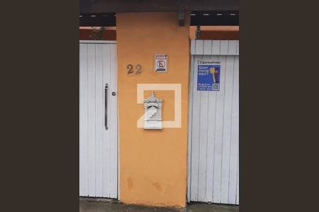 Casa de condomínio à venda com 200m², 3 quartos e 1 vagaPlaca no portão