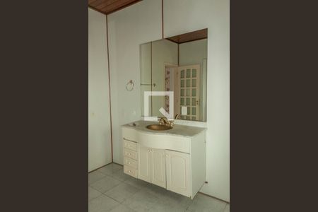 Casa de condomínio à venda com 200m², 3 quartos e 1 vagaBanheiro Quarto 3 Suíte