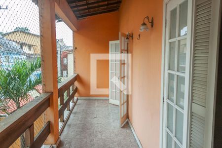 Casa de condomínio à venda com 200m², 3 quartos e 1 vagaVaranda