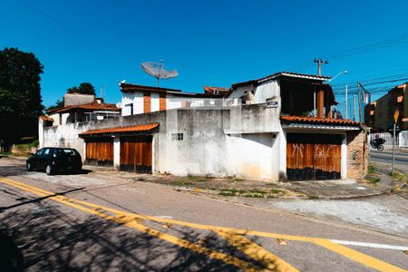 Casa para alugar com 186m², 3 quartos e 4 vagasFachada