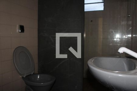 Casa para alugar com 97m², 2 quartos e 3 vagas Casa para alugar com 97m², 2 quartos e 3 vagasBanheiro