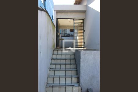 Casa para alugar com 97m², 2 quartos e 3 vagas Casa para alugar com 97m², 2 quartos e 3 vagasEscada